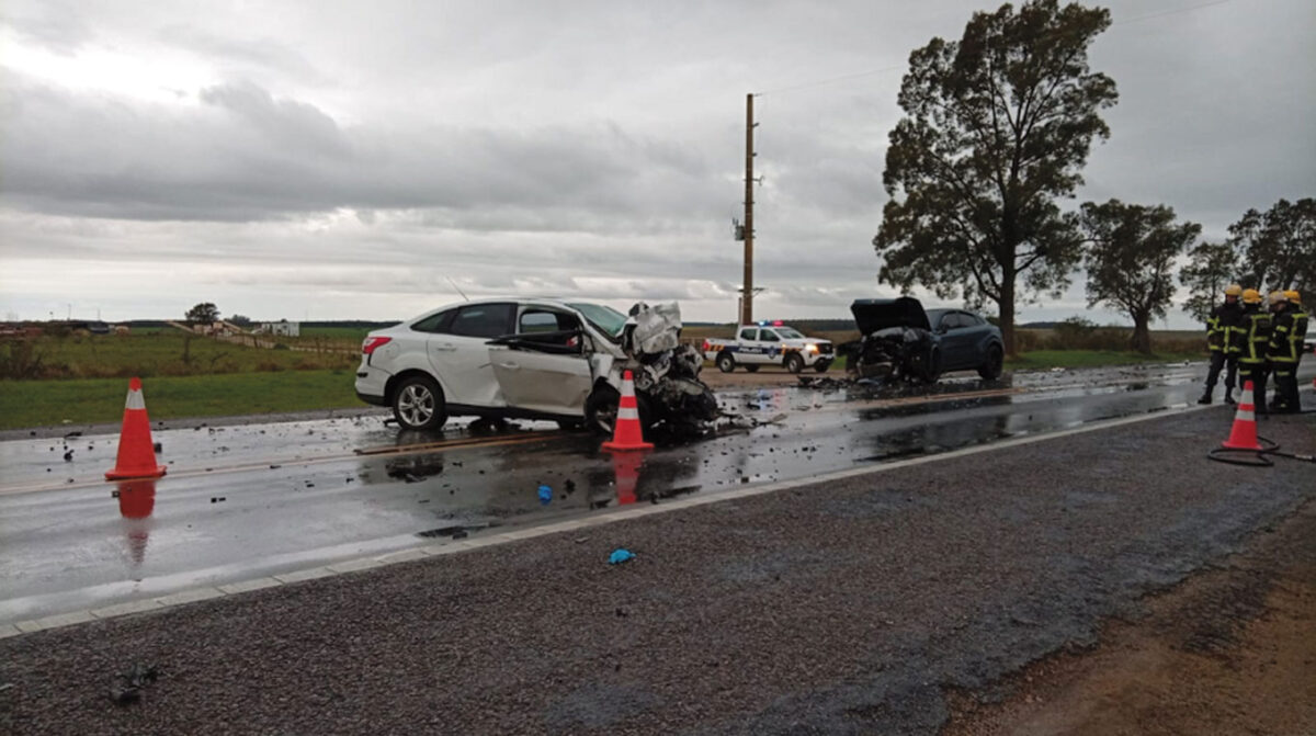 Dos hombres murieron en un choque frontal en ruta 3 cuando viajaban al sepelio de su hermano