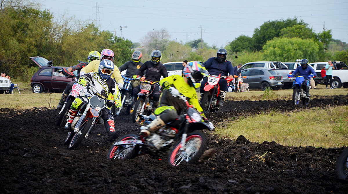 Domingo a puro motociclismo en CAMS