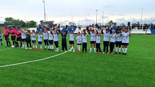 Las chicas sanduceras van por un lugar en las finales