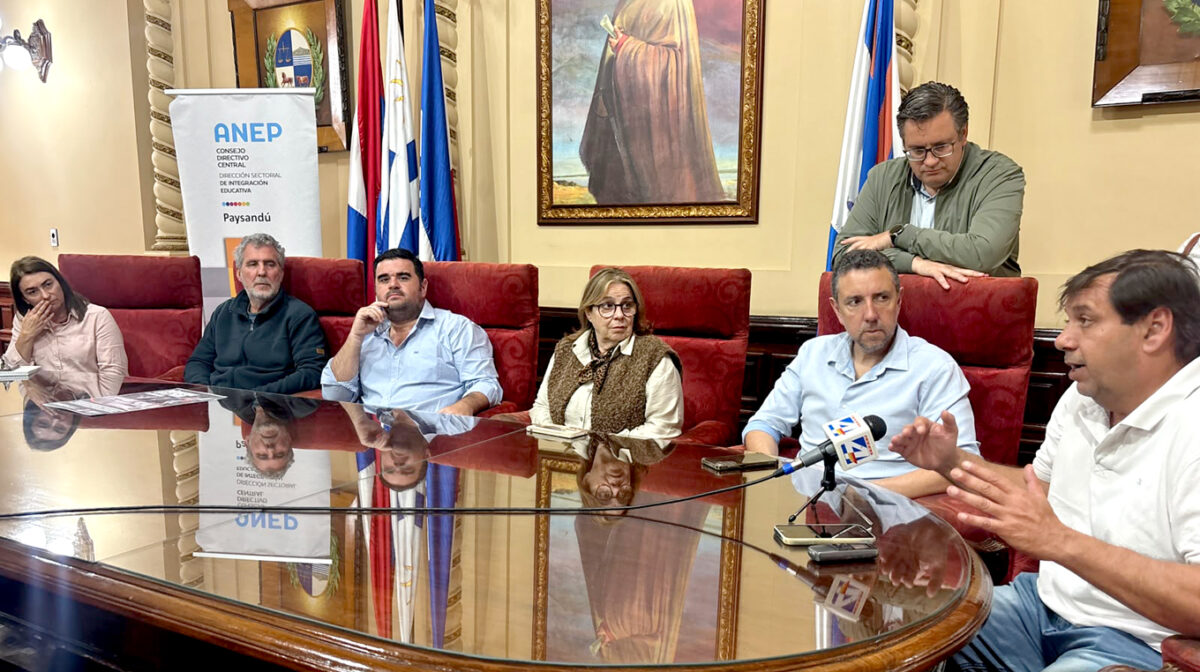 Básquetbol en escuelas y barrios con un programa que se extenderá hasta 2029