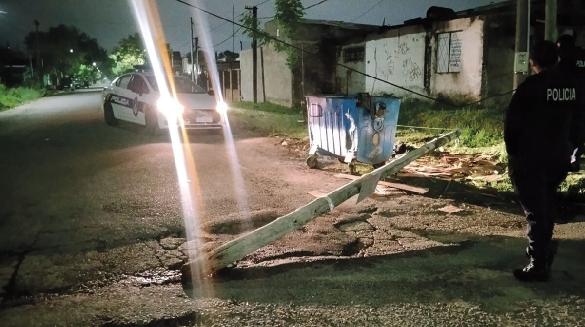 Derribaron una columna de UTE para robar cables