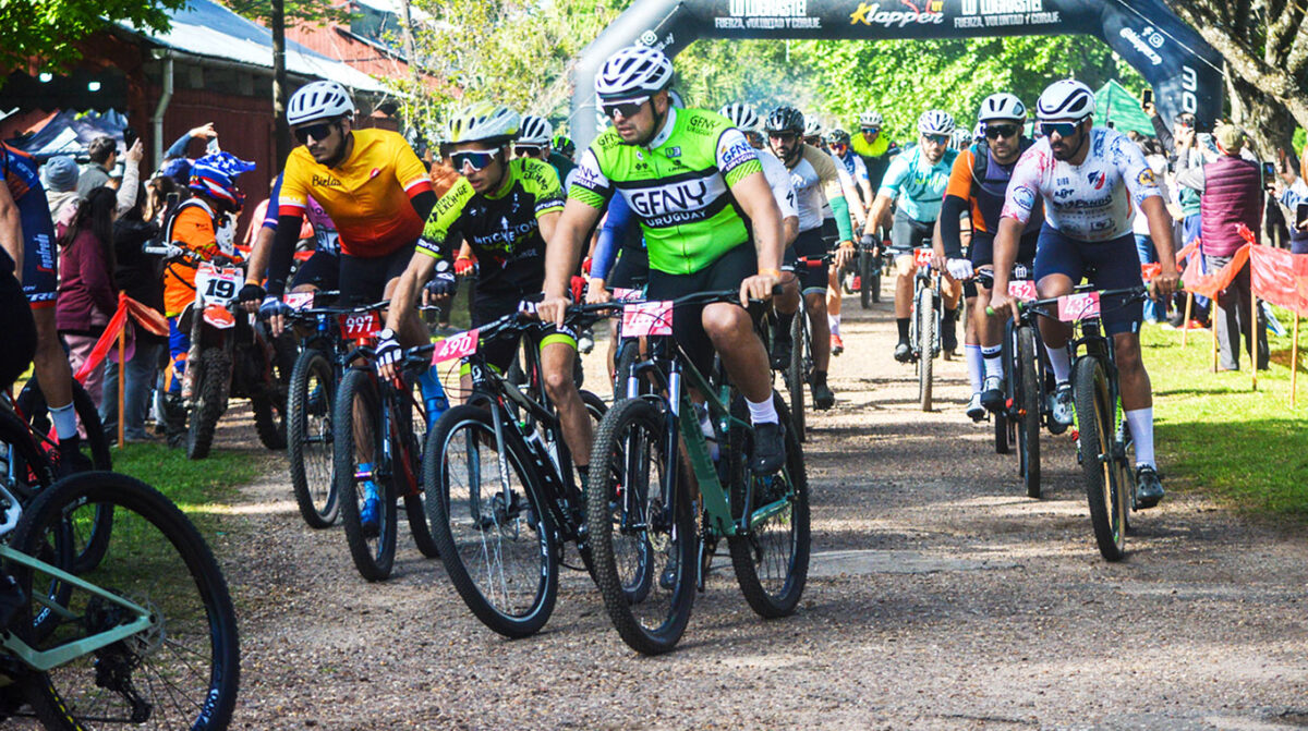 La Rural de la Expo Feria se llenó de mountain bike con 250 ciclistas participando de Vuelta La Lucha