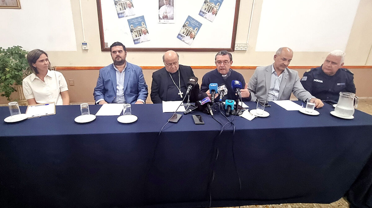 “Sí, el papa viene”, aseguró el obispo Fajardo; desde hoy están disponibles entradas gratuitas para la misa