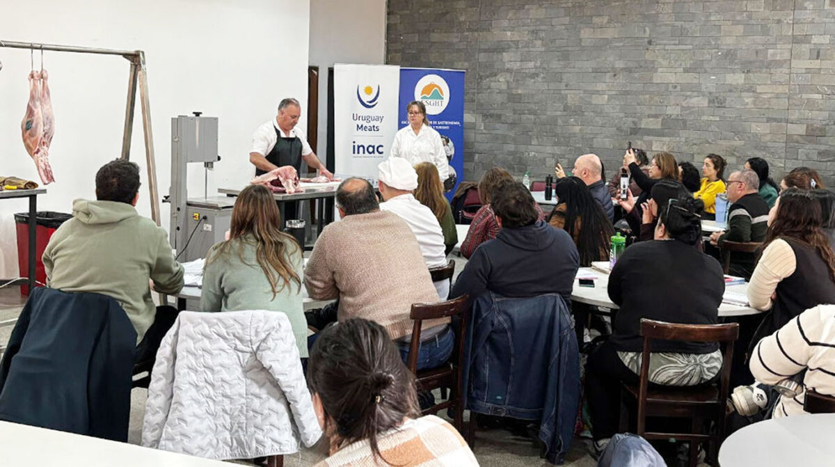 Capacitan sobre carnes a docentes de Gastronomía